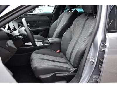 Peugeot 408 1.2 PureTech Allure EAT8 ACC LANE GPS CAM 1° MAIN (2024) - Photo 6