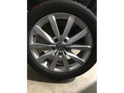 Jantes alu + Pneus h 17" 205/50 R17 93V (2026) - Photo 1