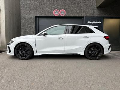 Audi RS3 SPORTBACK FREINS CERAMIQUES 2.5 TFSI 5 cylindres – 400 ch (2024) - Photo 5