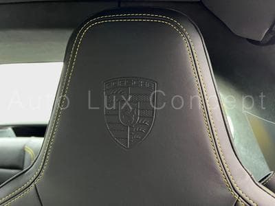 Porsche 911 Porsche 911 Targa 4 GTS (2026) - Photo 14