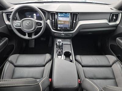 Volvo XC60 B5 Black Edition Plus / Essence (2025) - Foto 10