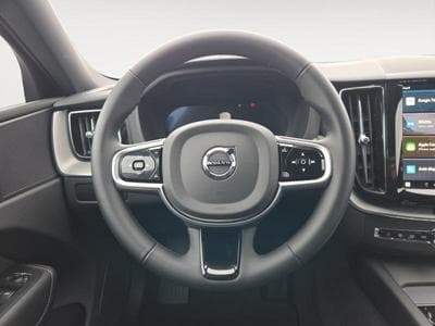 Volvo XC60 B5 Black Edition Plus / Essence (2025) - Foto 12