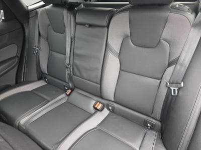 Volvo XC60 B5 Black Edition Plus / Essence (2025) - Foto 13