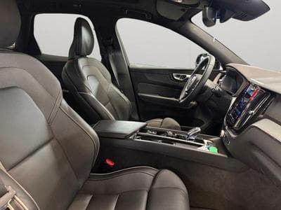 Volvo XC60 B5 Black Edition Plus / Essence (2025) - Foto 15