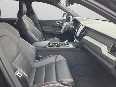 Volvo XC60 B5 Black Edition Plus / Essence (2025) - Foto 15