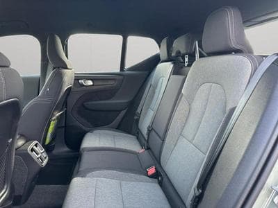 Volvo XC40 B3 Core / Essence (2024) - Foto 13