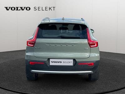 Volvo XC40 B3 Core / Essence (2024) - Foto 6