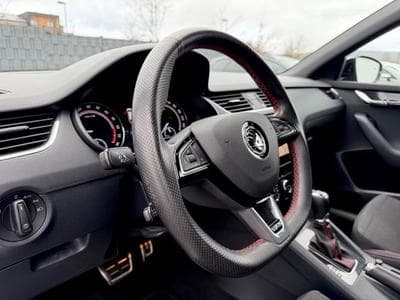 Skoda Octavia Octavia Combi RS 2.0 TDI DSG 4x4 /LED/ACC/AHK/ (2020) - Photo 10