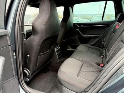 Skoda Octavia Octavia Combi RS 2.0 TDI DSG 4x4 /LED/ACC/AHK/ (2020) - Foto 14