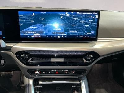 BMW 220 220i Coupé M-Sport (2024) - Photo 10