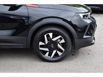 Opel Mokka 136 GS REGUL GPS LANE SIDE CAM 1° MAIN (2023) - Foto 4