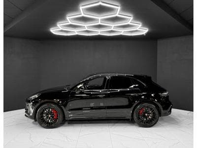 Porsche Macan III GTS (2021) - Photo 2