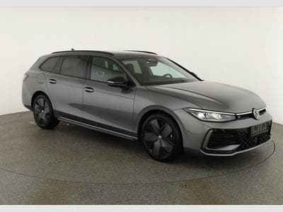 VW Passat Variant 2.0 TDI 110 kW R-line (2025) - Photo 1