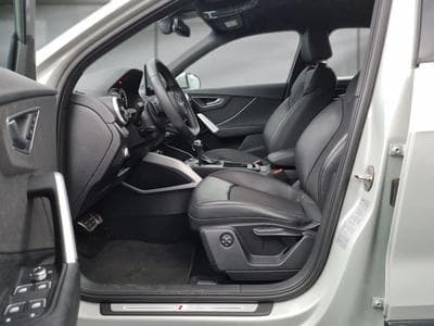 Audi Q2 -25% 35 TDI 150 BVA SLine +GPS+CAM+MATRIX LED+Opts (2025) - Foto 7