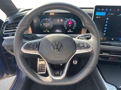 VW Passat 1.5 TSI eHybrid R-Line/ACC/DCC (2025) - Photo 9