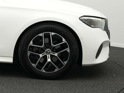 Mercedes E 200 Avantgarde LED+Kamera+Totw+Apple (2024) - Foto 8