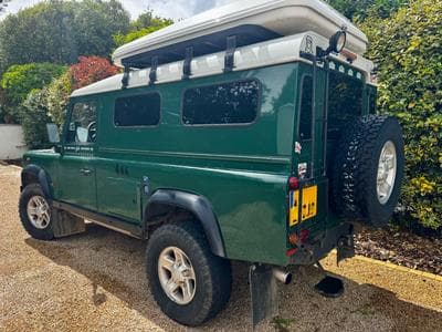 Land-Rover Defender 110 TD5 (2005) - Photo 1
