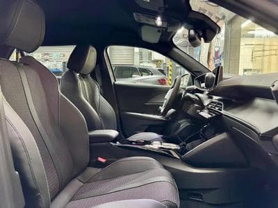 Peugeot 2008 (2025) - Foto 8