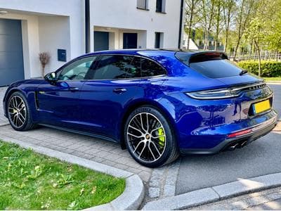 Porsche Panamera Sport Turismo 4 E-Hybrid Platinum Editio (2022) - Photo 1