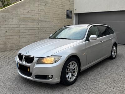 BMW 320 Touring LCI (2011) - Foto 1