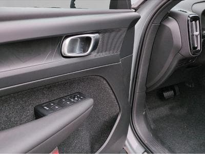 Volvo XC40 (2026) - Photo 8