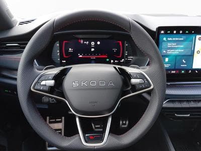 Skoda Octavia RS (2026) - Foto 10