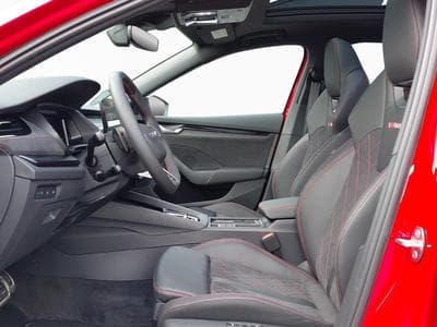 Skoda Octavia RS (2026) - Foto 9