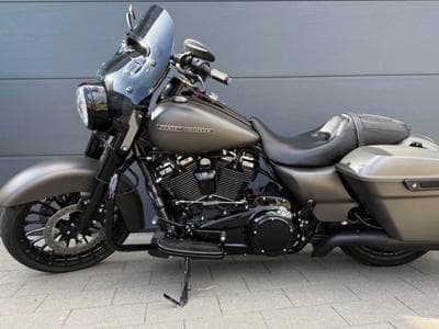 Harley-Davidson Road King Special (2018) - Photo 1