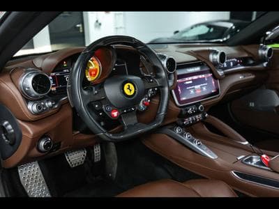 Ferrari GTC4 Lusso 6.3 V12 (690 CH) – GRIGIO FERRO – FERRARI POWER 06/2027 – SE (2018) - Foto 10