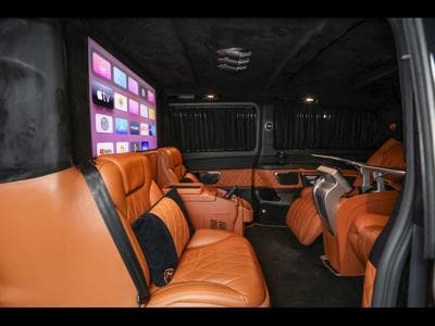 Mercedes V 300 d 4MATIC EXTRALANG AMG-LINE – MH VIP DESIGN (2021) - Foto 12