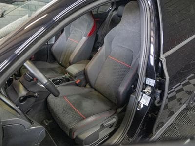 VW Golf GTI Clubsport 2.0 TSI 300 CV DSG7 * MATRIX * ACC * Caméra * (2022) - Photo 5