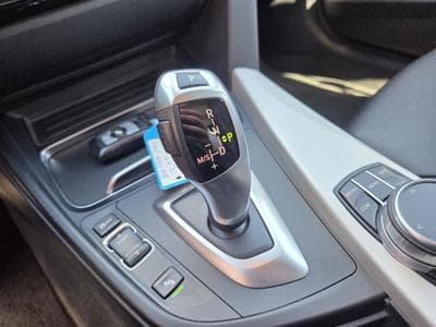 BMW 318 dA 136CV (2019) - Photo 13