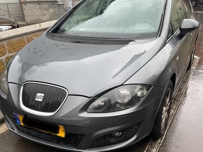 Seat Leon 1.6 TDI (2013) - Photo 1