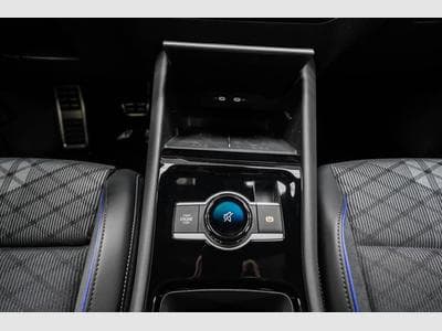 VW Tiguan 2,0 TDI DSG (2025) - Photo 13