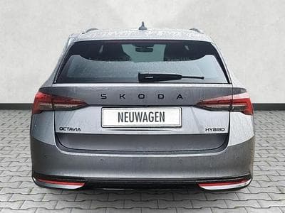 Skoda Octavia 1.5 TSI mHEV 110 kW Sportline (2026) - Photo 6