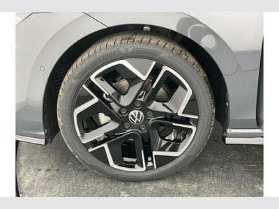 VW Golf Variant R-Line Edition (2026) - Photo 11