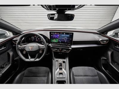 Cupra Leon ST 2,0 TSI (2025) - Photo 6