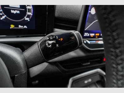 VW T-Roc Neuer 1,5 TSI (2026) - Photo 12