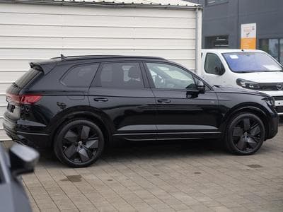 VW Touareg R-Line (2024) - Foto 1