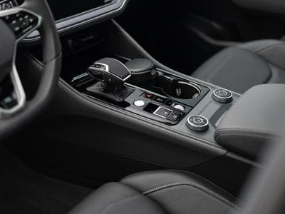 VW Touareg R-Line (2024) - Photo 10