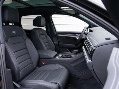 VW Touareg R-Line (2024) - Photo 6