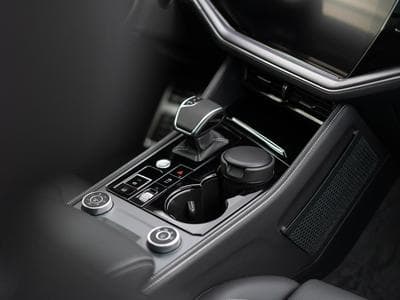 VW Touareg R-Line (2024) - Foto 9