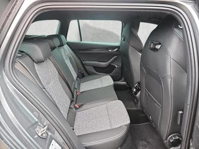 Skoda Octavia 2.0 TSI 150 kW 4x4 Sportline (2025) - Foto 13