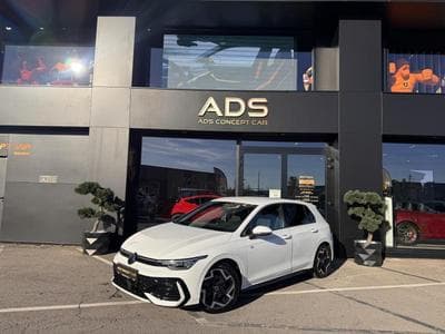 VW Golf R-Line 1.5 150ch/Garantie VW 12-2030/Attelage/IQ Light/Camer (2025) - Photo 1
