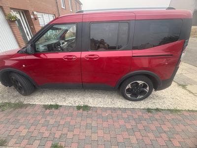 Ford Courier Active (2024) - Photo 1