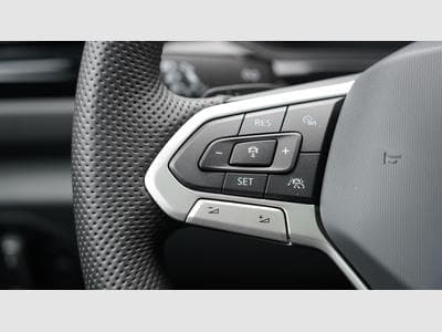 VW T-Roc R-Line Black Edition (2025) - Photo 9