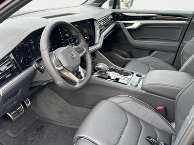 VW Touareg R FINAL EDITION (2026) - Photo 9