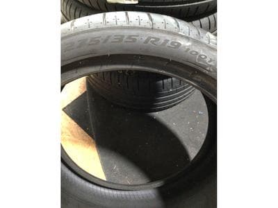 Pneus été 19" 275/35 R19 100Y (2026) - Photo 1