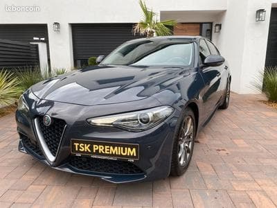 Alfa-Romeo Giulia Alfa romeo giulia 2.2l 150ch diesel (2017) - Photo 1