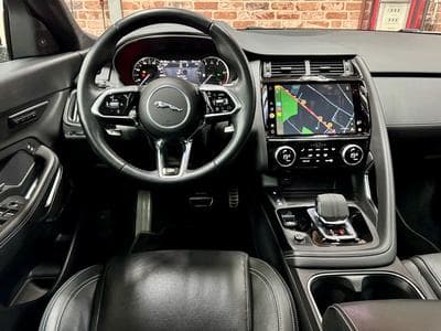 Jaguar E-Pace E-Pace 2.0 163cv Auto AWD R-DYNAMIC (2023) - Foto 4